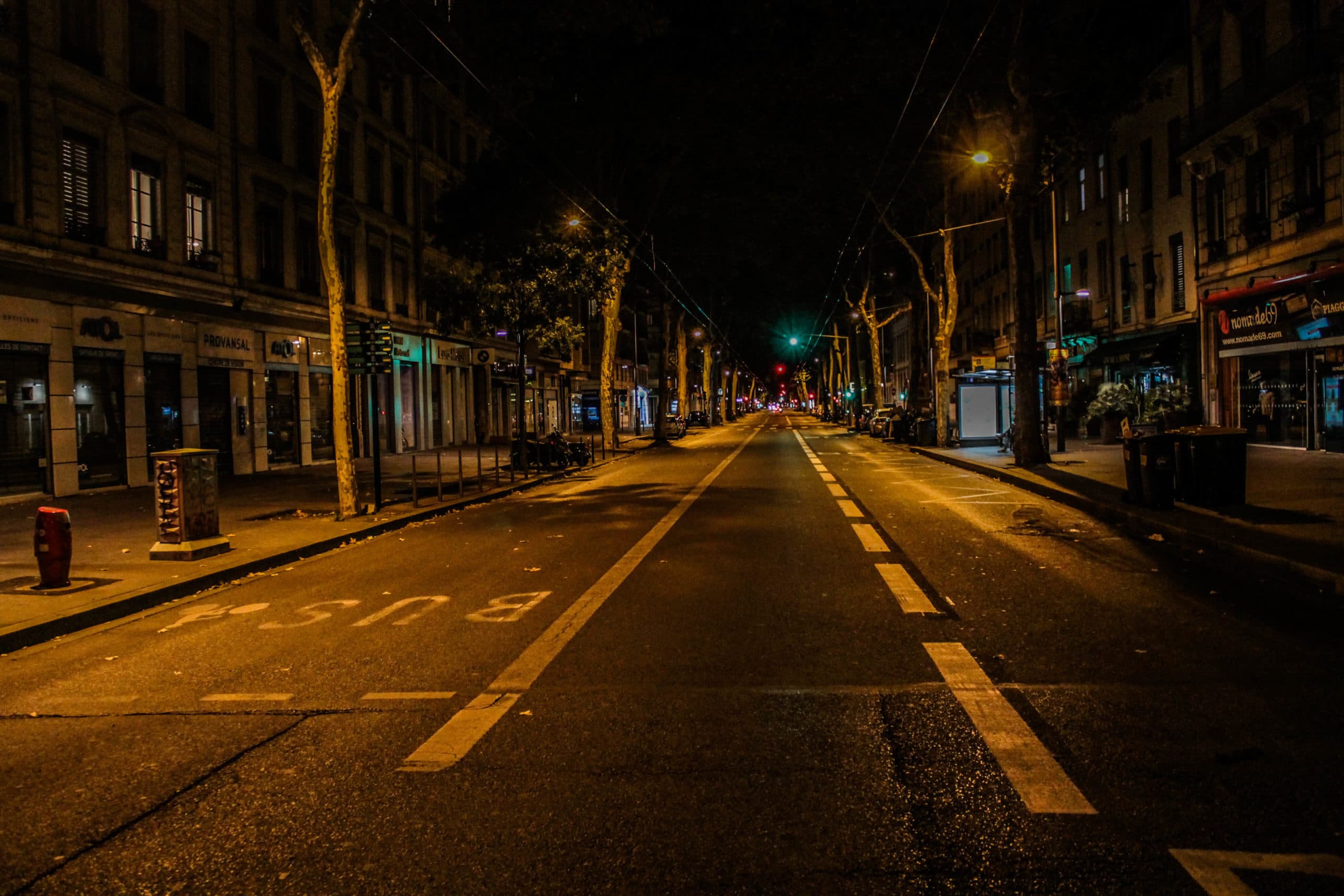 Lyon sous couvre-feu : Uber partout, habitants nulle part