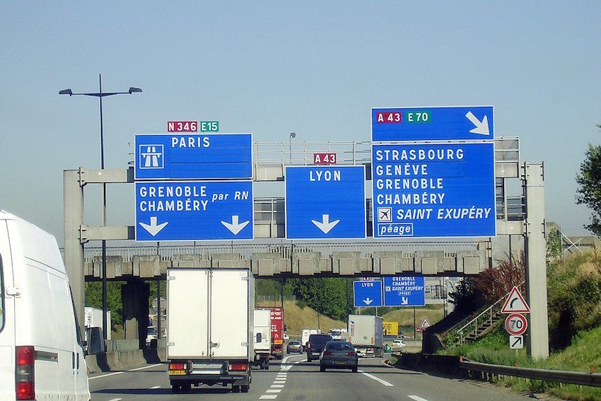 L'échangeur entre l'autouroute 46 et l'autoroute 43.