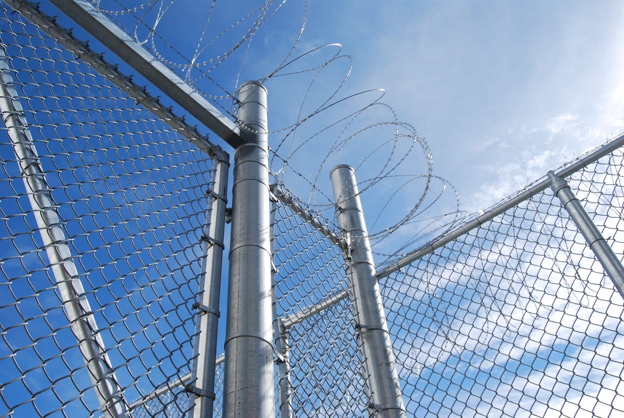 Parloir en prison : « une bouffée d’oxygène courte et douloureuse »