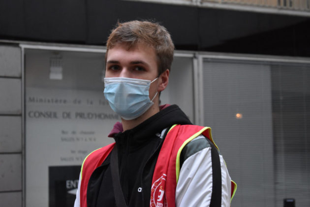 Rassemblement de livreurs demandant une requalification en contrat de travail. ©LS/Rue89Lyon