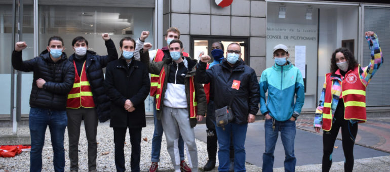 À Lyon, des livreurs à vélo veulent être reconnus comme salariés des plateformes