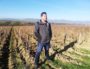 Raphaël Saint-Cyr, dans ses vignes d'Anse dans le Beaujolais en novembre 2020. ©FD/Rue89Lyon