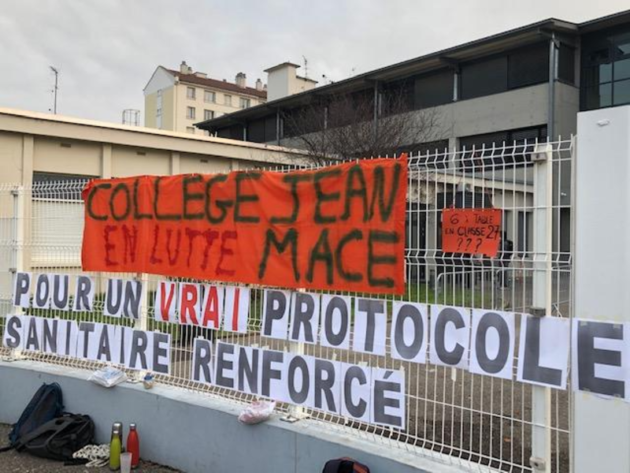 Collège Jean Macé, Villeurbanne, en grève Le lycée professionnel Jacquard, à Oullins en grève ©DR
