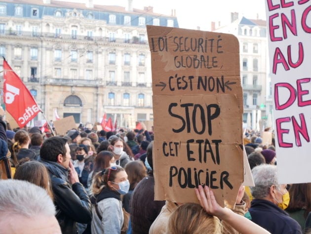 Manifestation contre la loi "sécurité globale" du 28 novembre 2020 à Lyon. ©DD/Rue89Lyon
