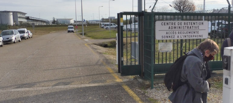 Démission du médecin du centre de rétention de Lyon : « le CRA est une fabrique de violence particulièrement efficace et inhumaine »