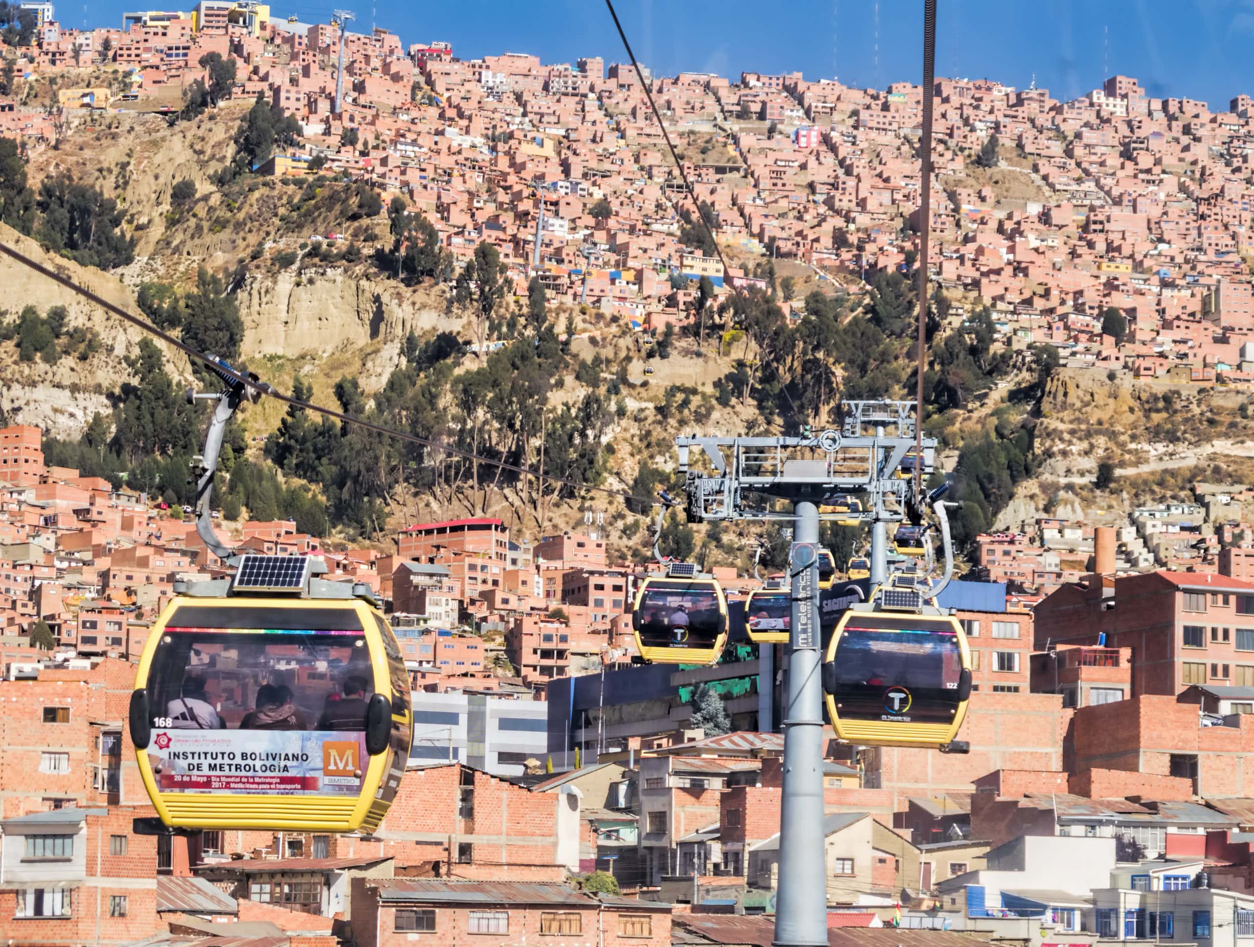 La ligne jaune du téléphérique de La Paz, en Bolivie  ©Dan Lundberg