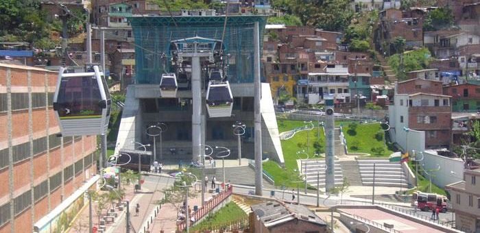 Un téléphérique urbain à Lyon : les bons et les mauvais exemples, en France et à l’étranger