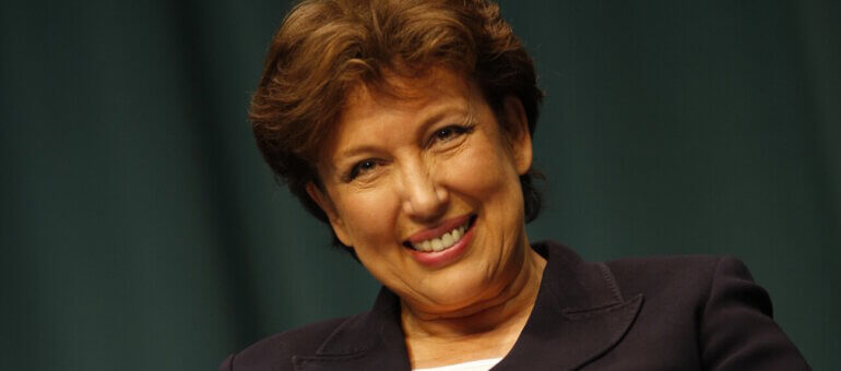 « Roselyne Bachelot, jusque quand maintiendrez-vous le flou ? »