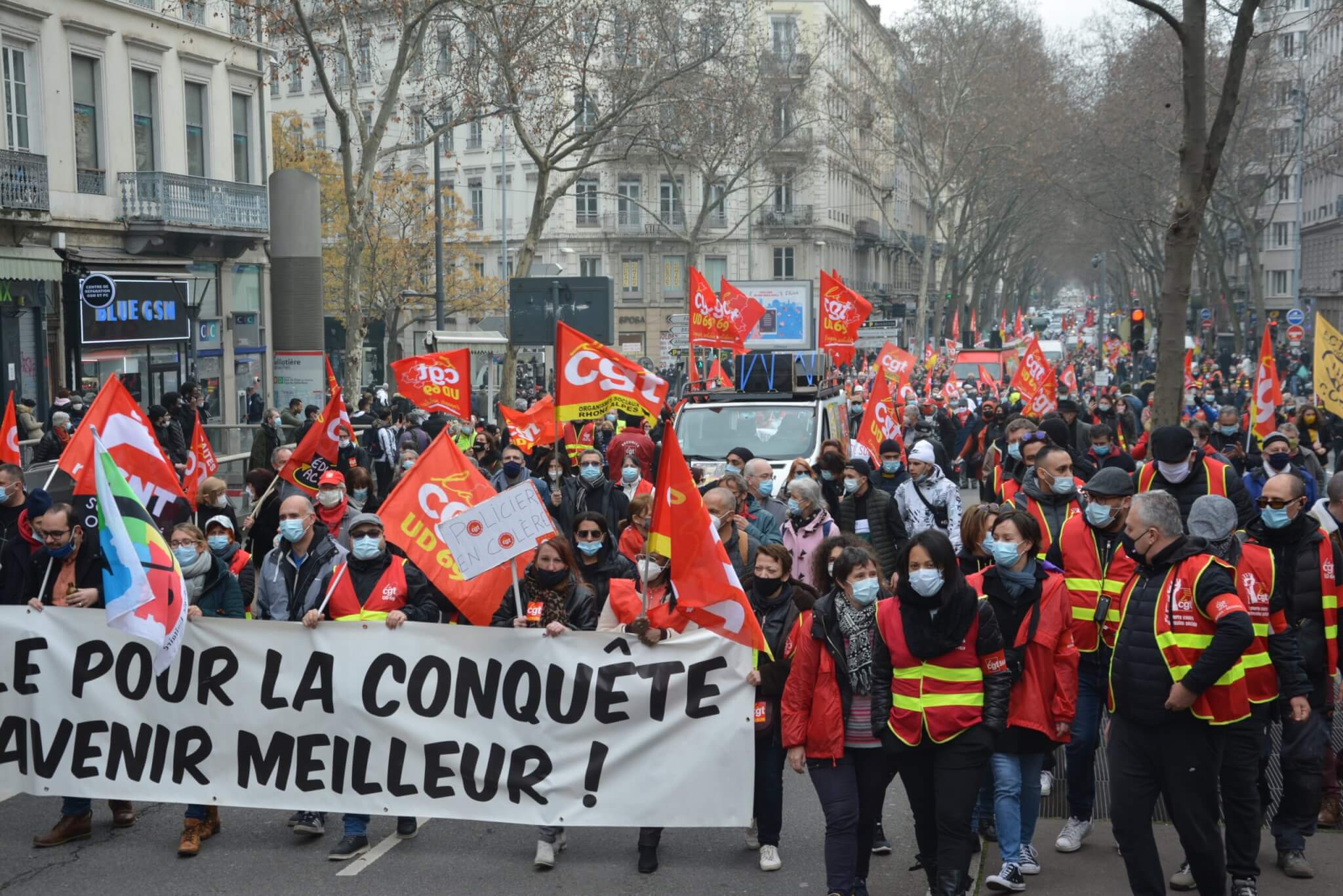 Les militants CGT ont représenté le groupe des maigres troupes ce 4 février 2021. Crédit : Pierre LEMERLE/Rue89Lyon.