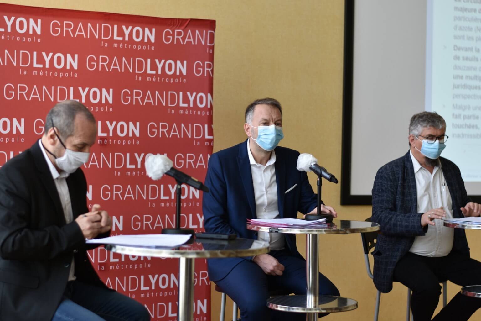 Bruno Bernard, Jean-Charles Kohlhaas et Pierre Athanaze à la conférence de presse sur la ZFE du 12/03/2021 ©LS/Rue89Lyon
