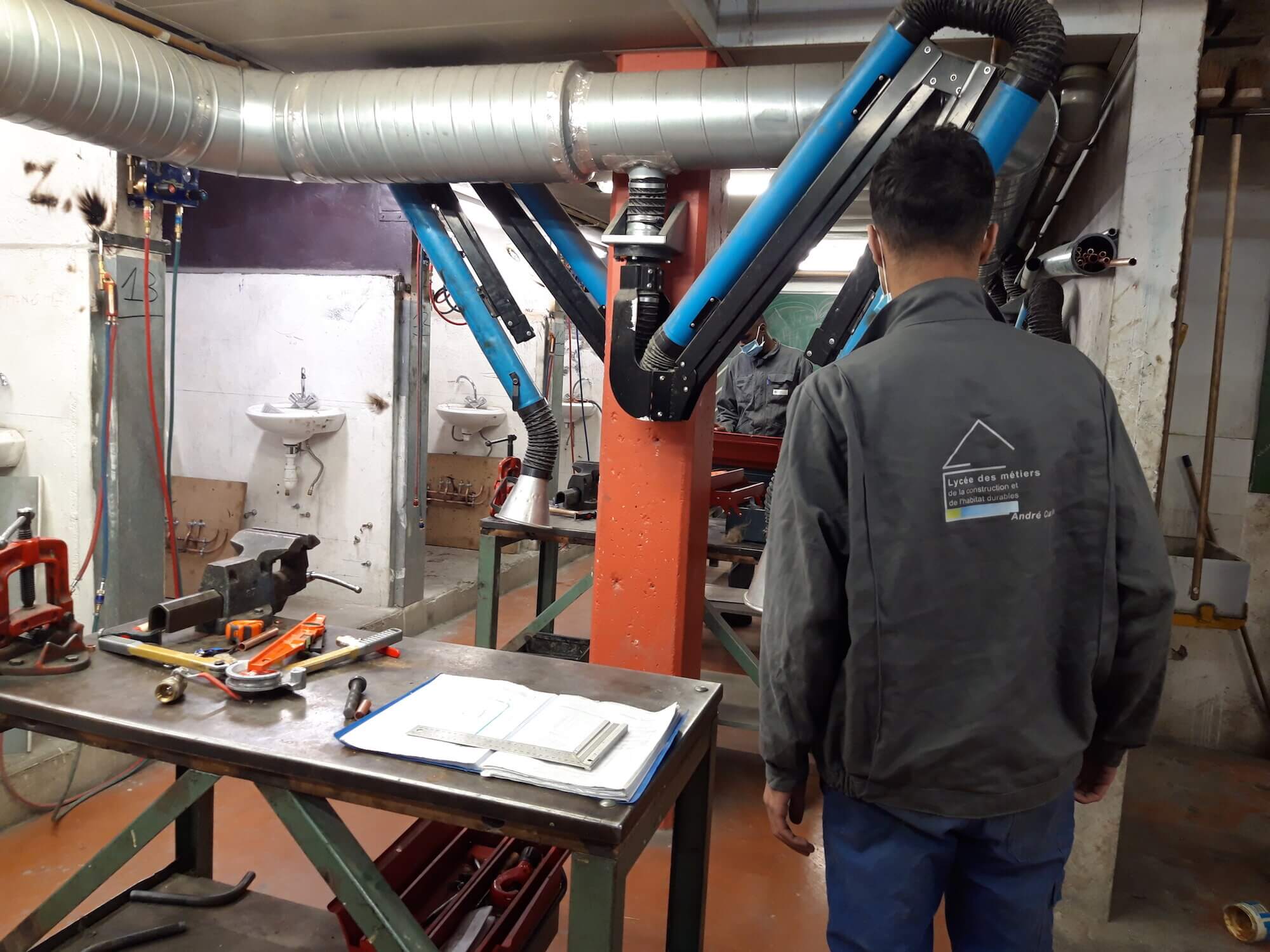 Un atelier plomberie du lycée professionnel André Cuzin à Caluire-et-Cuire, lieu d'intervention d'éducation aux médias par Rue89Lyon