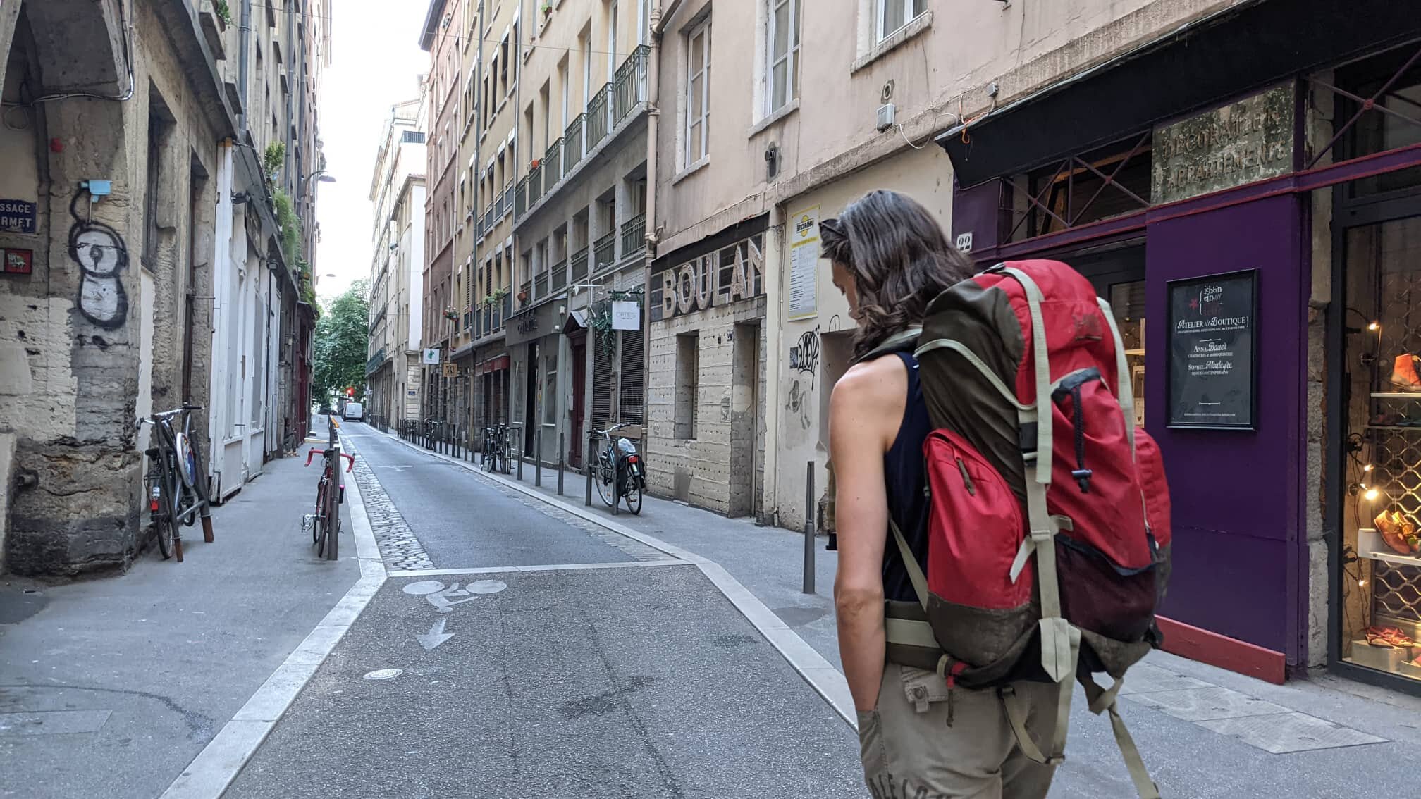 Felipe, adepte de la récupération, dans les rues de la Croix Rousse (Lyon 1er).