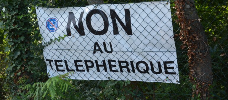 Téléphérique à Lyon : vue plongeante sur la controverse