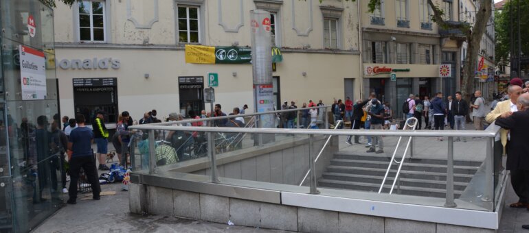 Les ravages des médicaments chez les jeunes migrants de la Guillotière
