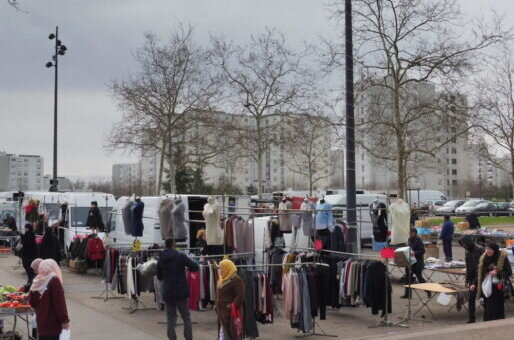 A Vaulx-en-Velin, « ma mère doit faire des kilomètres pour trouver un bus et faire son marché »