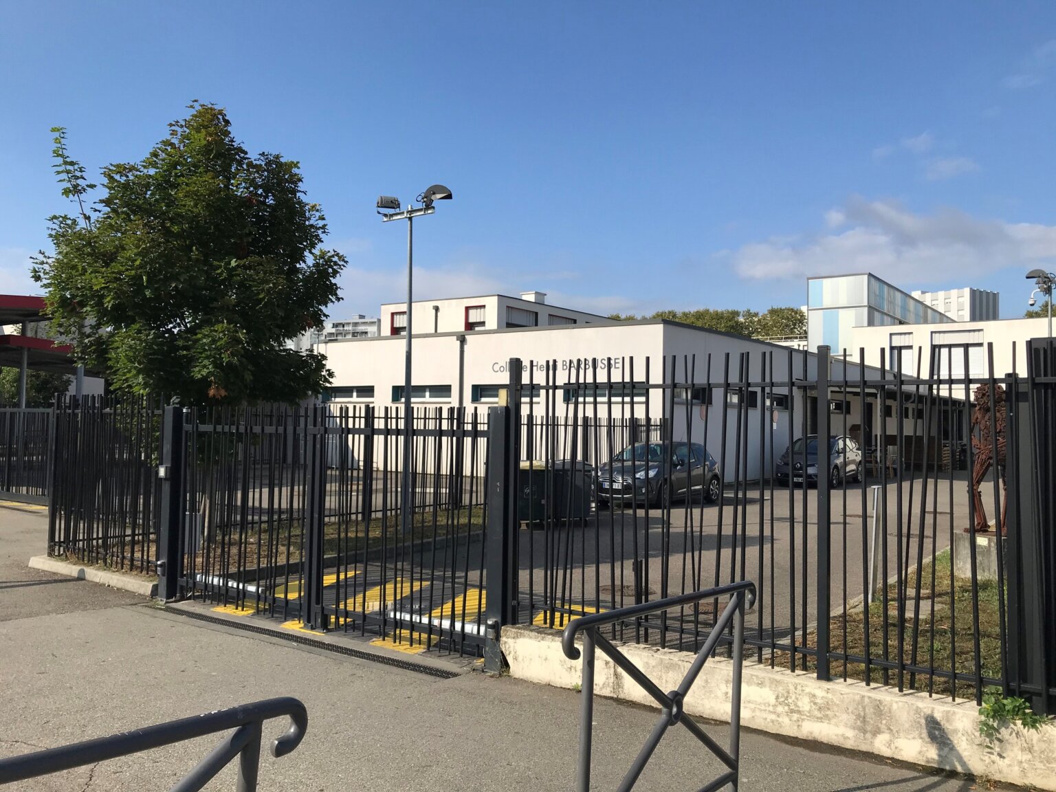 Le collège Henri Barbusse, à Vaulx-en-Velin, dans la métropole de Lyon, à la rentrée de septembre 2021