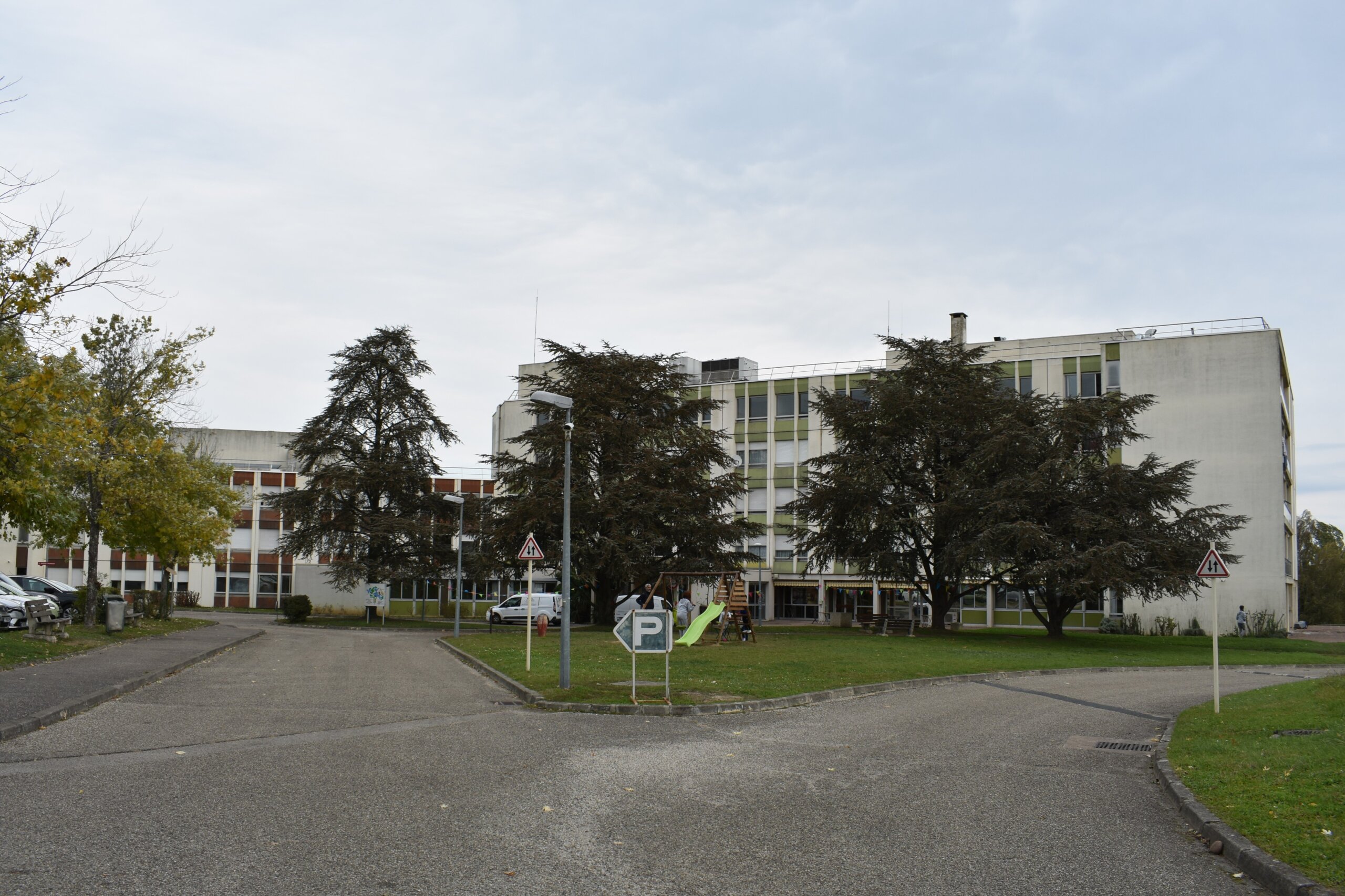 L'ancien hôpital Charial de Francheville, désormais centre d'hébergement d'urgence pour 3 ans. ©LS/Rue89Lyon