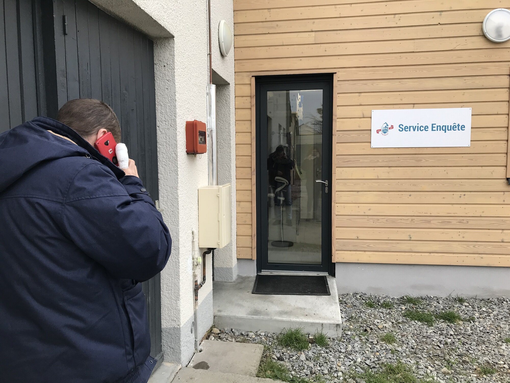 Chaque semaine, le service enquête de la SPA de Lyon et du Sud-Est reçoit 30 signalements pour maltraitance animale. 