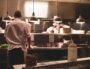 Dans la cuisine d'un restaurant