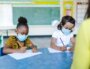 Des enfants masqués. Une photo libre de droits par Rodnae, sur Pexels.