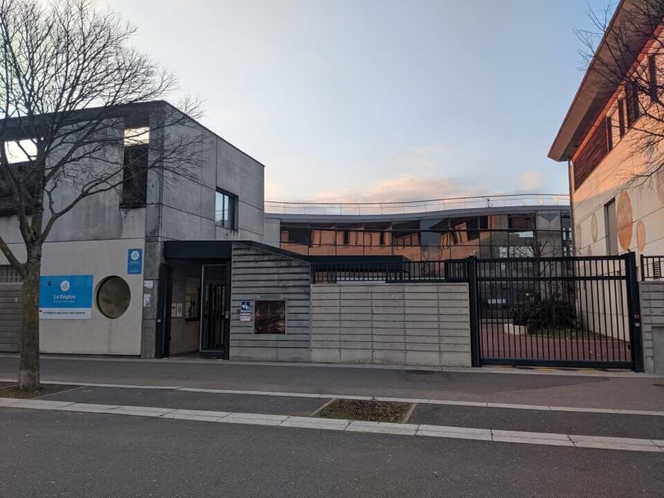 Le lycée Robert Doisneau de Vaulx-en-Velin.