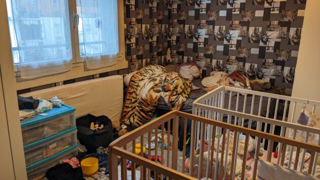 La chambre du fils et des jumelles dans le logement de Linda, à Lyon 8è. ©LS/Rue89Lyon