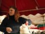 Vendeuse animaux vivants marchés Guichard