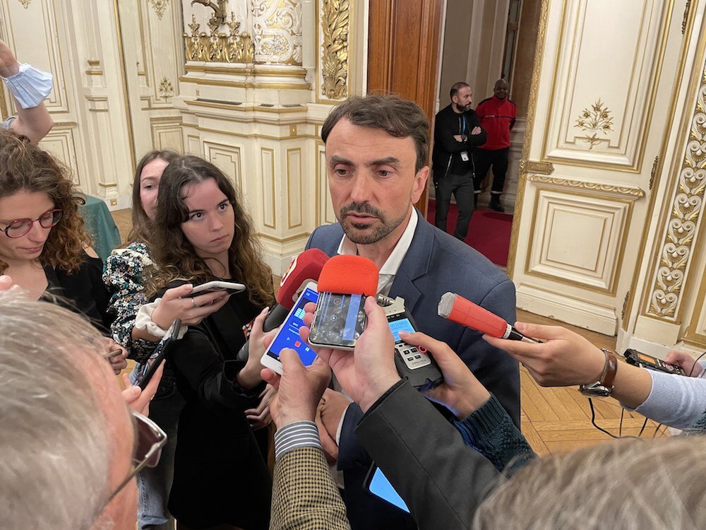 Grégory Doucet, maire EELV de Lyon, le soir du second tour de l'élection présidentielle d'avril 2022. ©DD/Rue89Lyon