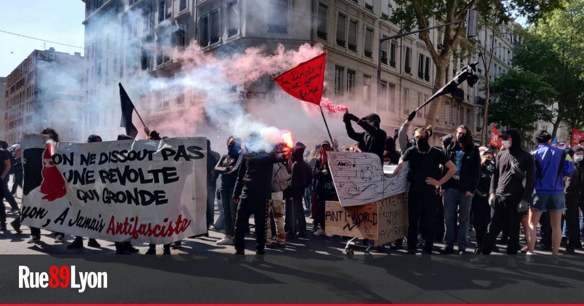 Place des Terreaux. Une manifestation en soutien au Groupe antifasciste  Lyon et environs (Gale) ce samedi