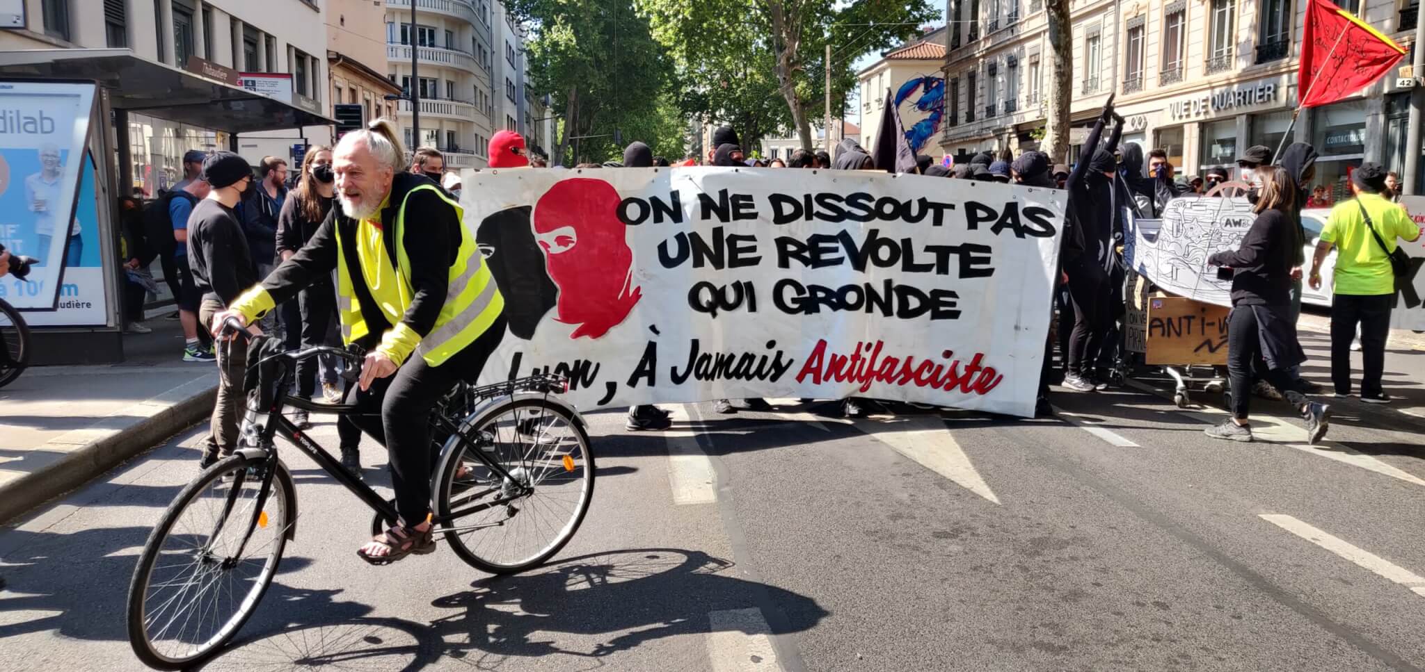 A Lyon, des affrontements entre antifascistes sur fond d’opposition politique