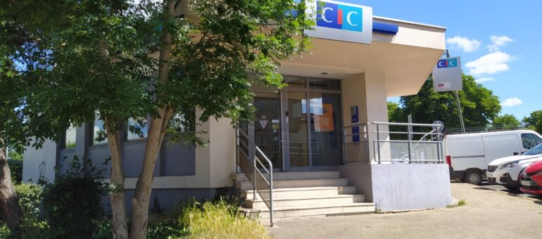 Comptes bancaires bloqués à Lyon : « Je me sens visée en tant que Russe et en tant que femme »