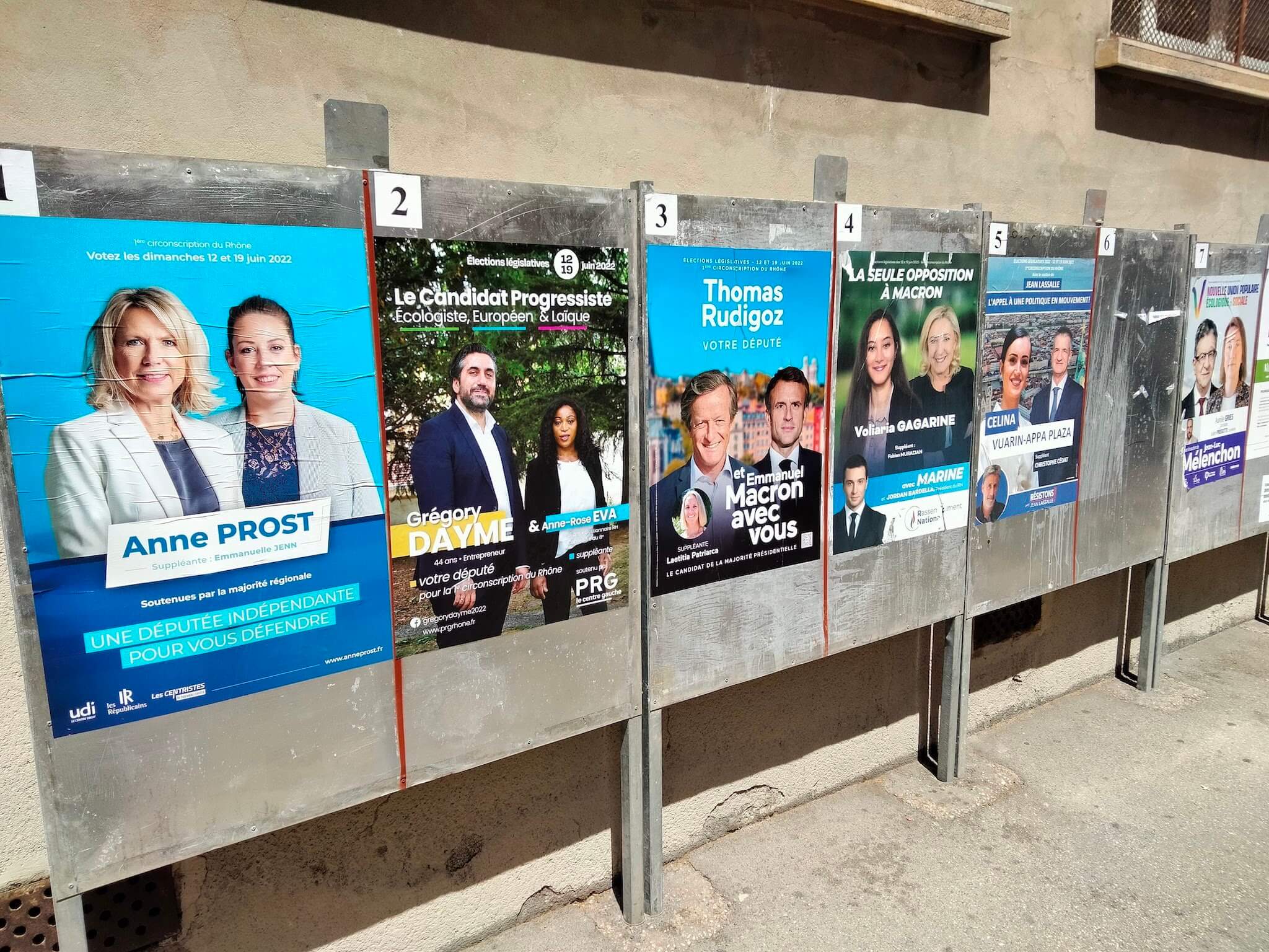 Affiches campagne législatives 2022 Lyon