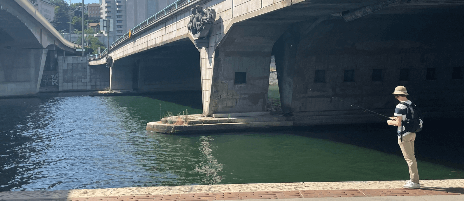 Les adeptes du street fishing modernisent la pêche à Lyon