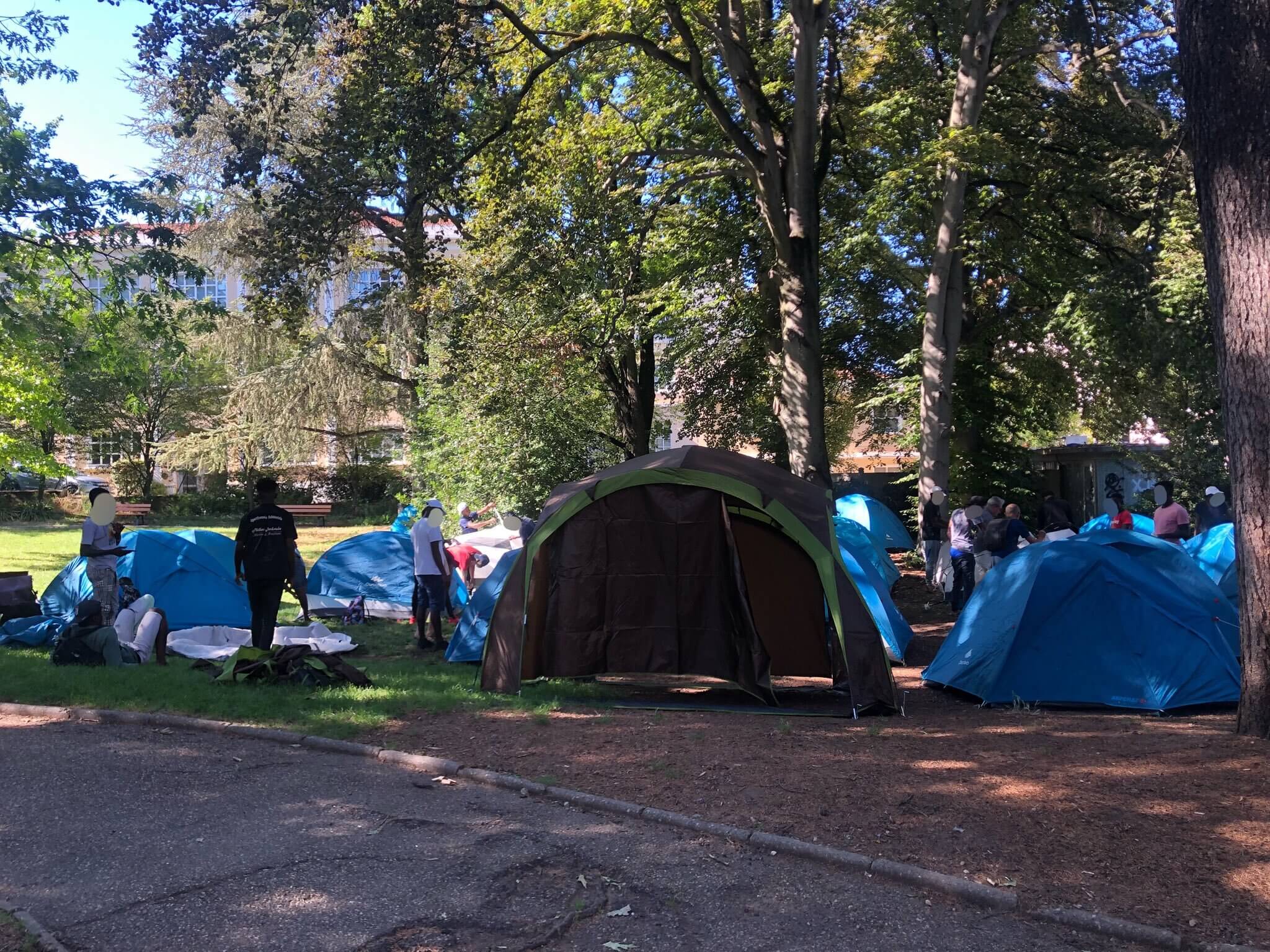 Jeunes migrants campement croix rousse