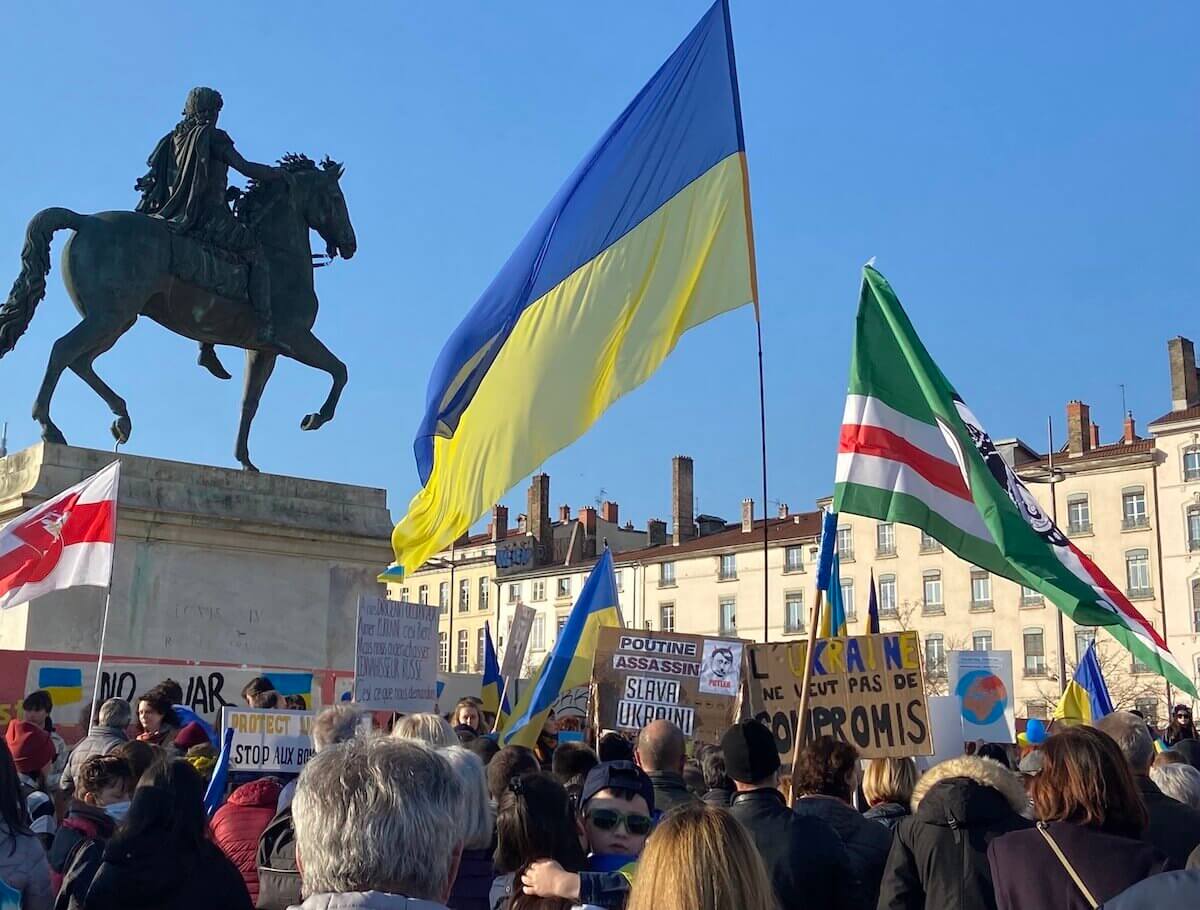 Manifestation Ukraine 6 mars à Bellecour 2022 ©Marine Delrue/Rue89Lyon 2022.