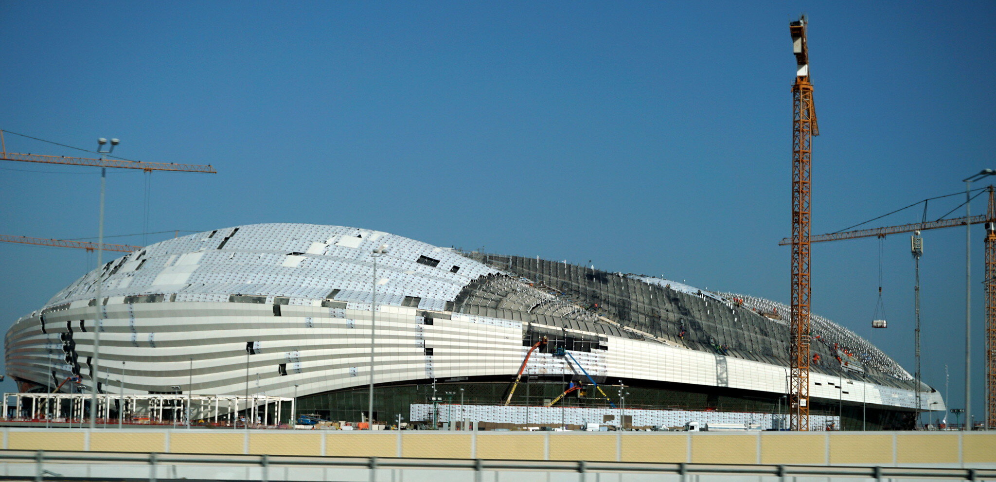 Al Wakrah Stadium à Doha, un stade construit pour la coupe du monde de foot au Qatar. CC Matt Kieffer/Flickr