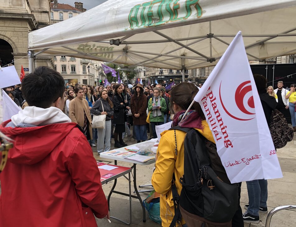 À Lyon, un rassemblement pour le droit à l’avortement