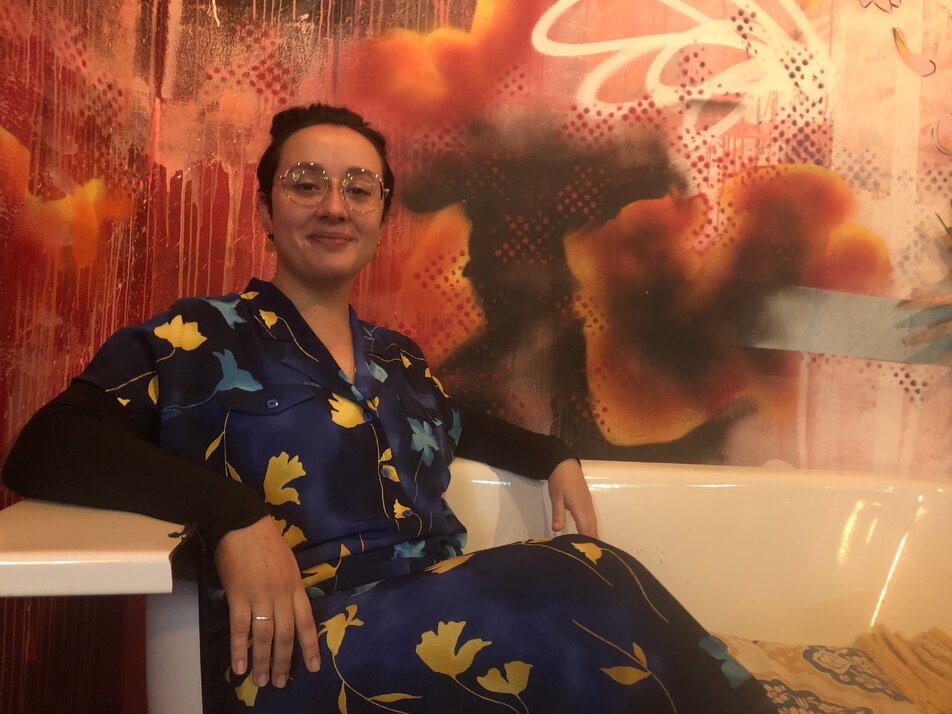 Stand-up à Lyon : Eve TGA, exigeante en humour