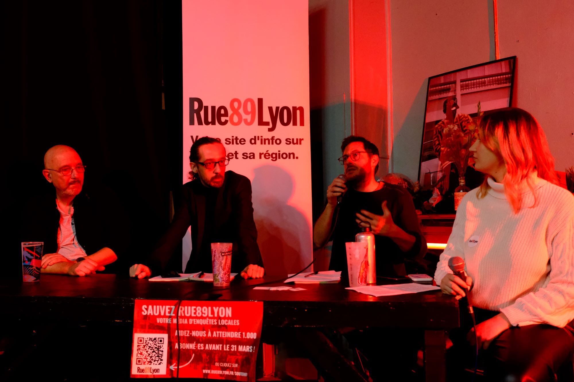 Mercredi 22 février, Rue89Lyon a organisé un débat sur le traitement médiatique de l'extrême droite à Lyon et ailleurs. Il a eu lieu au Boomrang (Lyon 3e), avec notamment pour invités le youtubeur et chroniqueur Usul, et l'universitaire Philippe Corcuff. ©LS/Rue89Lyon