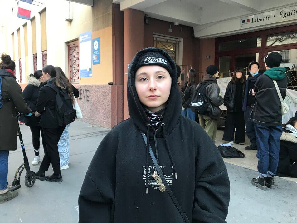Blocages et colère noire dans les lycées de Lyon