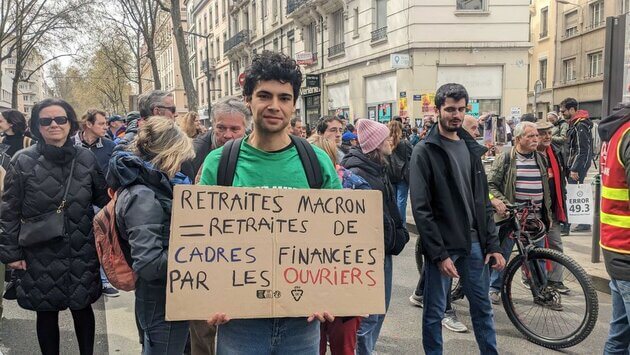 Nils, étudiant en deuxième année de master d'économie à l'université Lyon 2 à la manifestation du 6 avril contre la réforme des retraites à Lyon. ©LS/Rue89Lyon