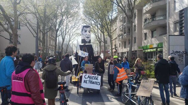 La manifestation du 13 avril contre la réforme des retraites s'achève à Charpennes. ©PL/Rue89Lyon