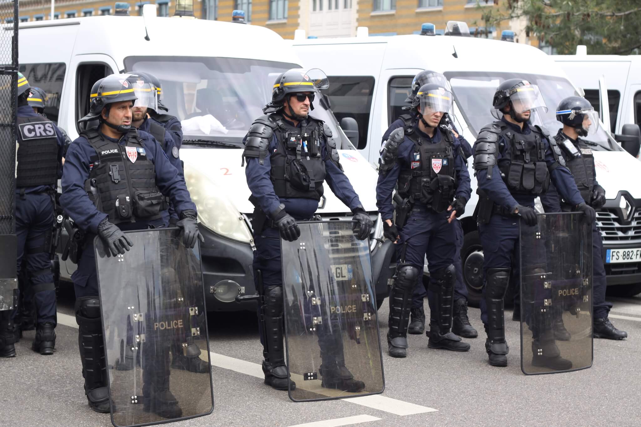 Manifestation spontanée pour la venue d'Emmanuel Macron à Lyon, le 8 mai 2023. ©OM/Rue89Lyon