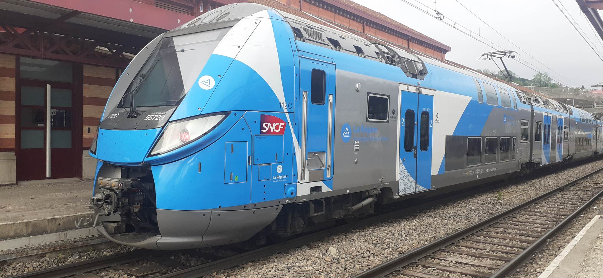 Un train en gare de Saint-Étienne le mardi 16 mai 2023 au matin. ©Rue89Lyon