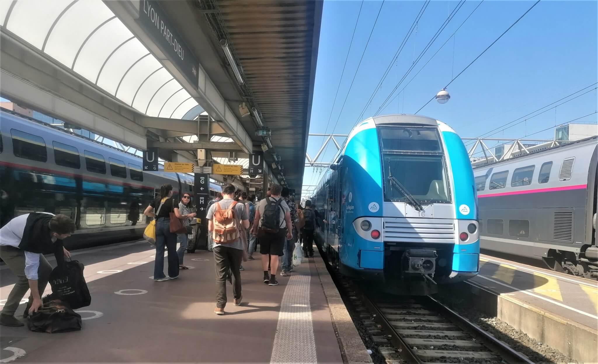 Un train TER Lyon Grenoble.