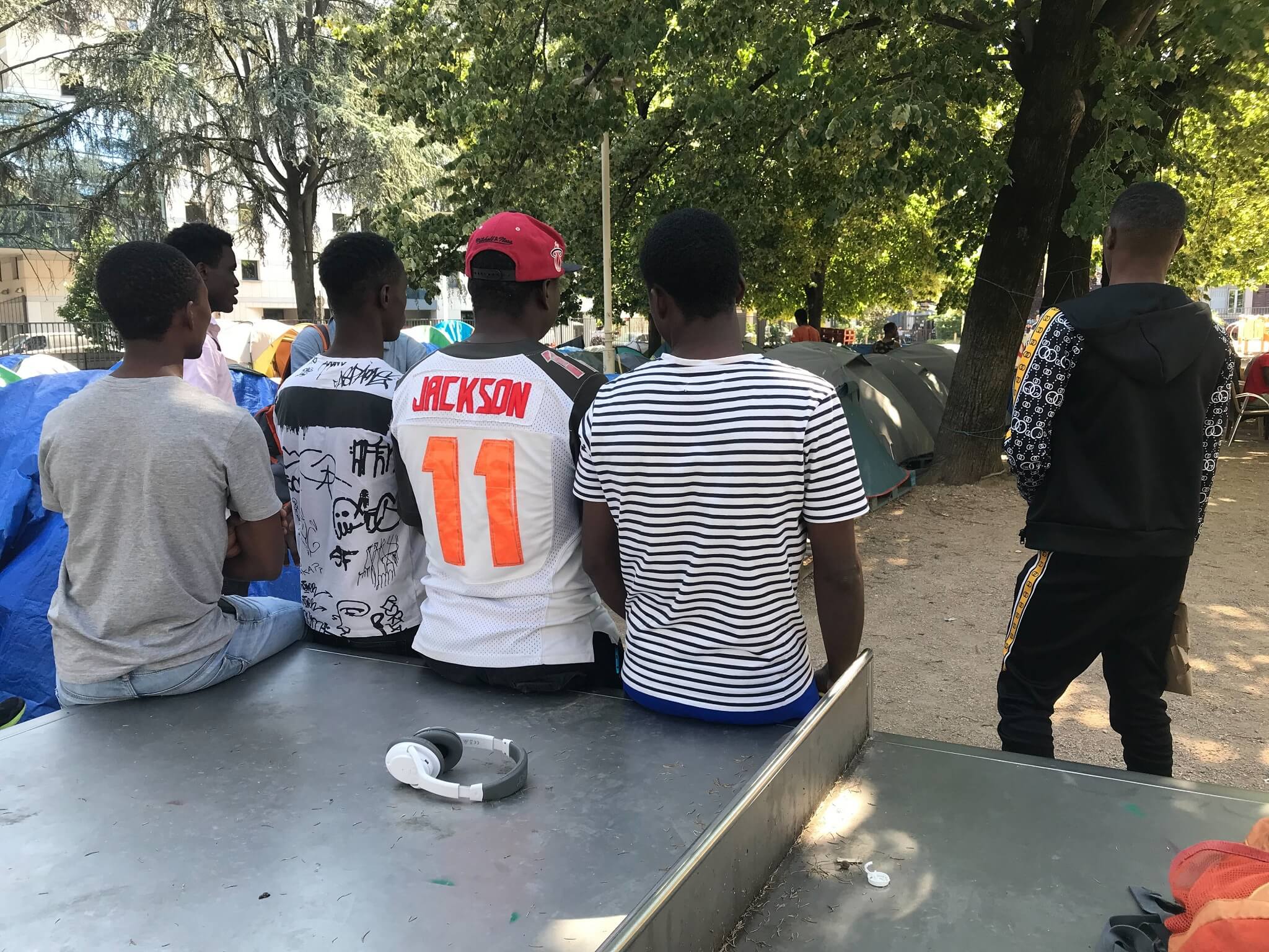 campement jeunes migrants square Perrin Lyon