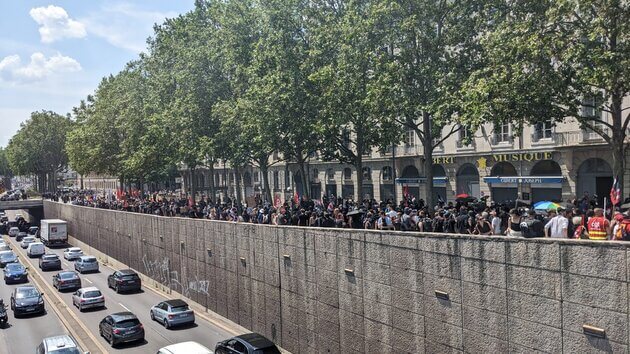 Le cortège a eu moins de difficultés que les précédentes manifestations contre la réforme des retraites pour rejoindre la place Antonin Poncet. ©Laure Solé/Rue89Lyon