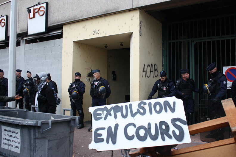 L'expulsion du squat Pyramide, le 30 octobre, est le point d'orgue d'une vague d'évacuations survenues les derniers mois à Lyon. ©MA/Rue89Lyon