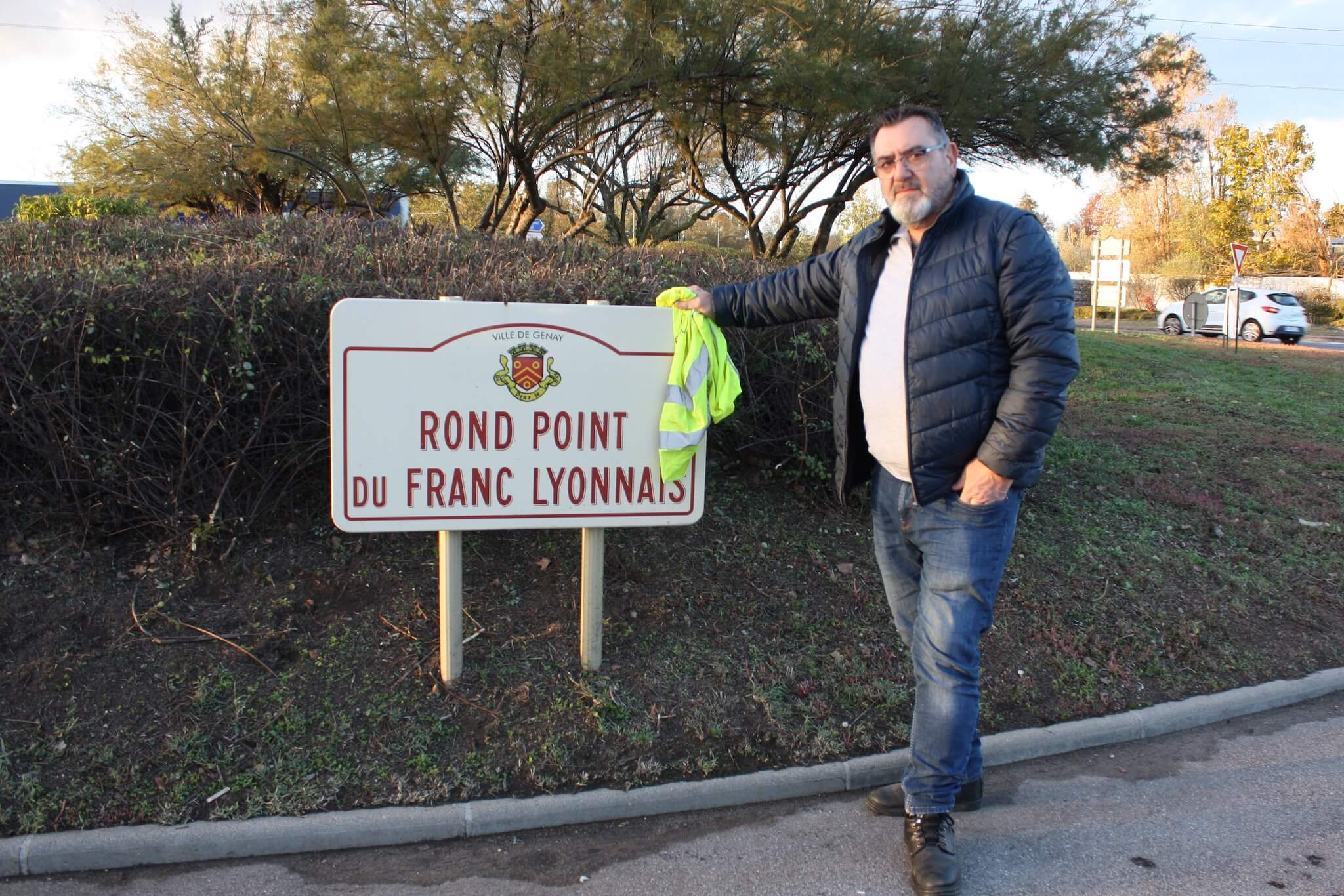 Franck, 56 ans, ex Gilet jaune, de retour sur le rond-point de Genay, le 15 novembre 2023.Franck, 56 ans, ex Gilet jaune, de retour sur le rond-point de Genay, le 15 novembre 2023.