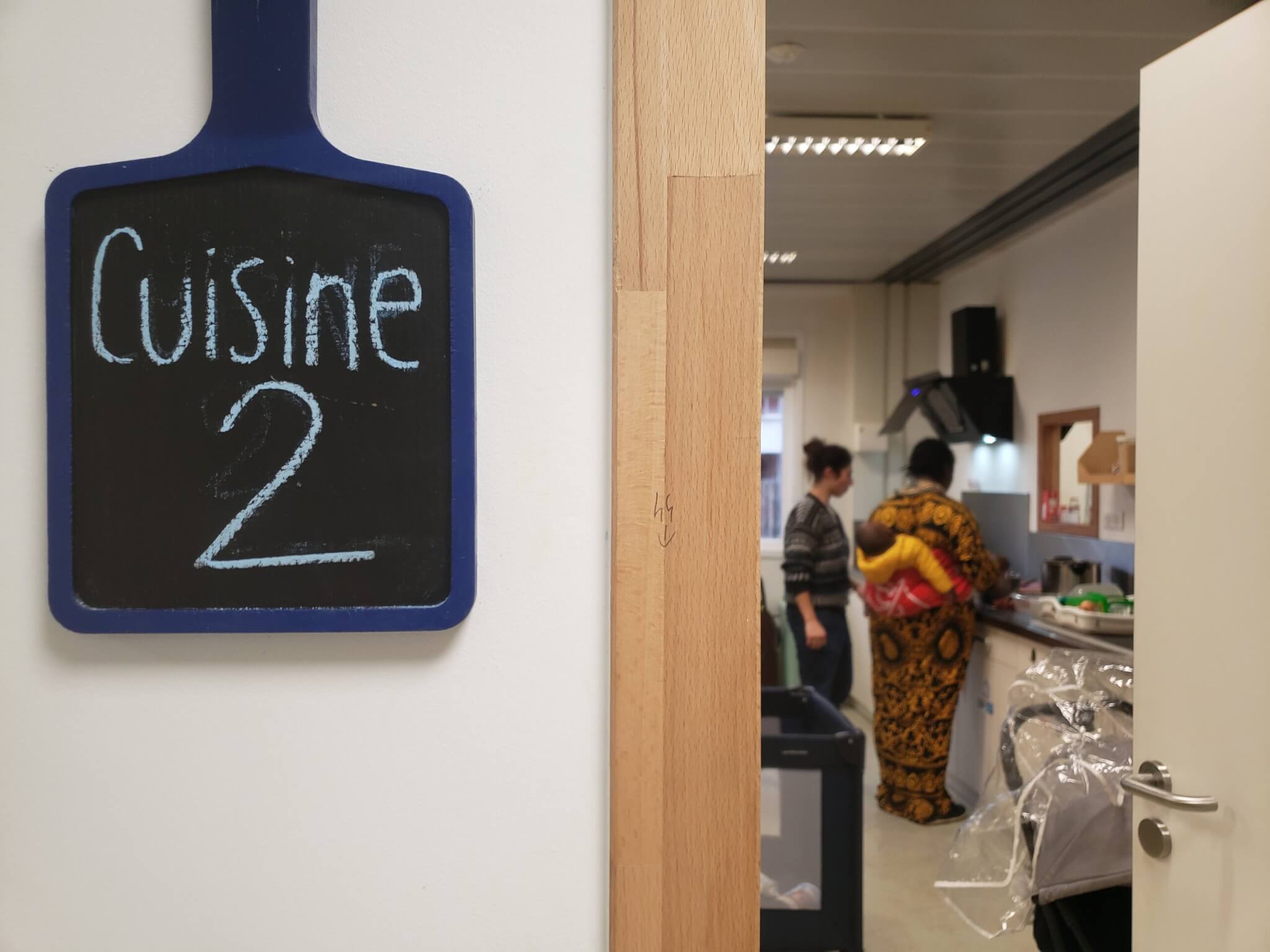 Dans les cuisines de la Cantina, les familles peuvent réserver trois créneaux par semaine.